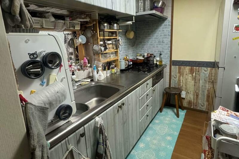 ガスオーブン工事前オーブンは電気タイプのものを利用されていました。