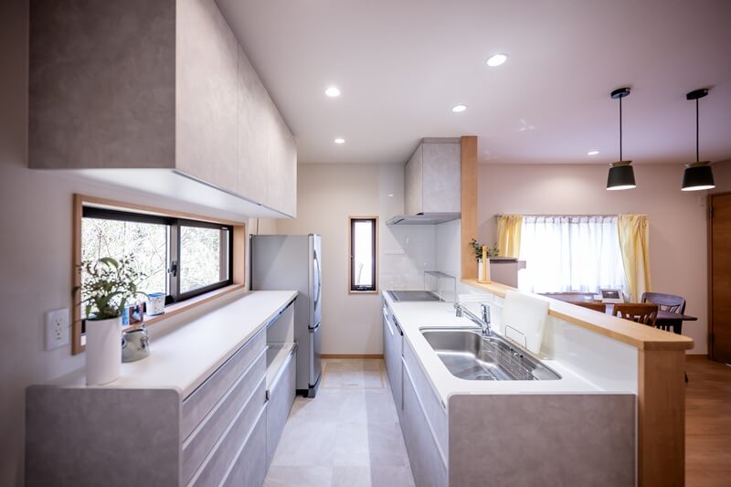 LIXILリシェルを採用したキッチン。対面にして家事楽に