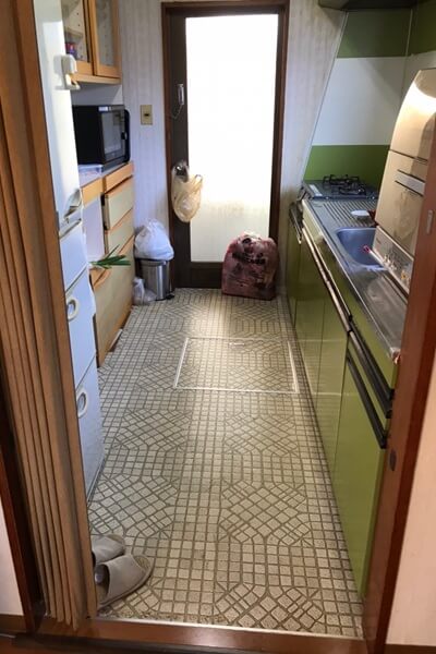 工事前キッチン